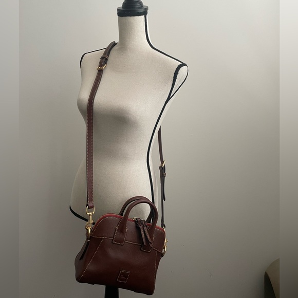 ✨HP🎉Dooney & Bourke Florentine Cameron Crossbody Satchel, Chestnut - Picture 7 of 16